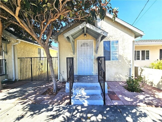 654 W 21st St in Los Angeles, CA - Foto de edificio - Building Photo