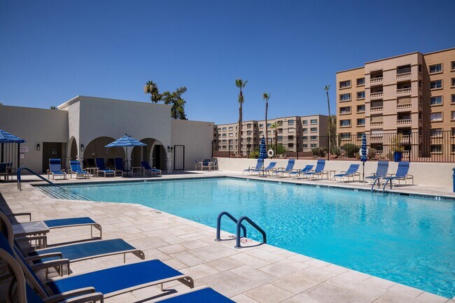 7830 E Camelback Rd in Scottsdale, AZ - Building Photo - Building Photo