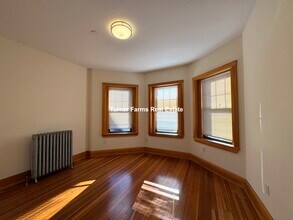 145 Hillside St, Unit 2 in Boston, MA - Building Photo - Building Photo