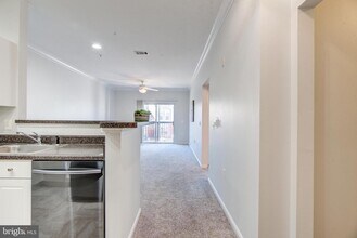 3851 Aristotle Ct-Unit -1-205 in Fairfax, VA - Building Photo - Building Photo