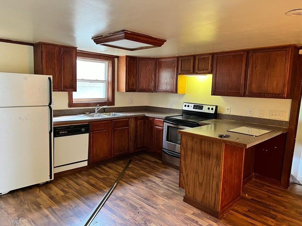 12383 Morse Rd in Pataskala, OH - Building Photo