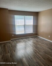 2430 McKindree Ct in Louisville, KY - Building Photo - Building Photo