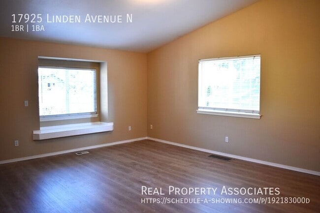 17925 Linden Ave N in Shoreline, WA - Building Photo - Building Photo