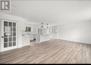 22-22 Garrett Dr in Georgina, ON - Building Photo - Building Photo