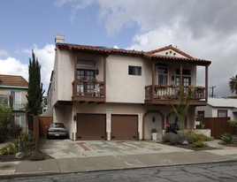 4424 Estrella Ave Apartments