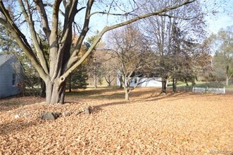 8344 Ellis Rd in Clarkston, MI - Building Photo - Building Photo