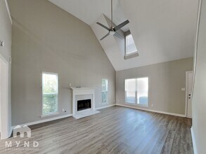 137 W Stonehaven Cir in Pelham, AL - Building Photo - Building Photo