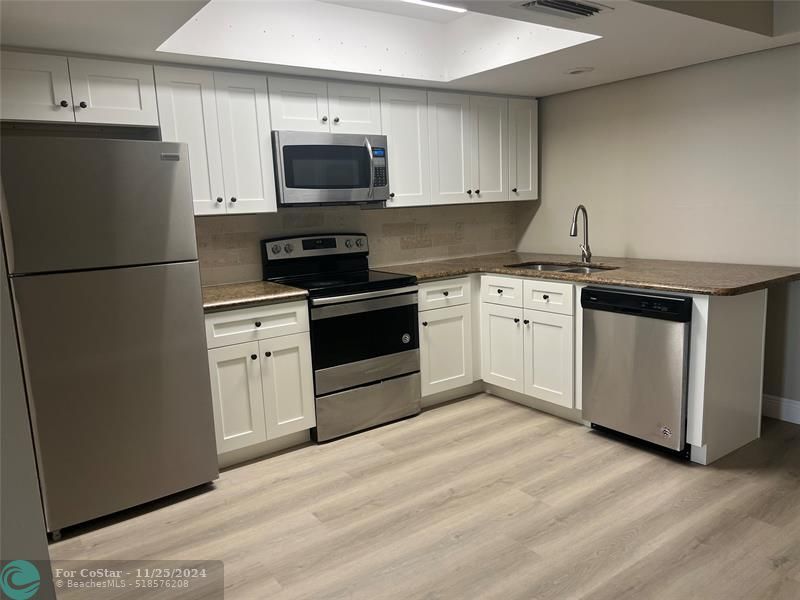420 SE 13th Dr in Deerfield Beach, FL - Building Photo
