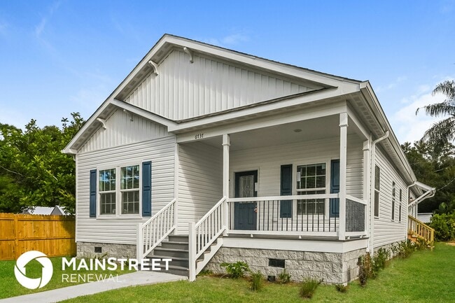 property at 6737 48th Ave N