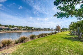5743 Highbourne Dr in Naples, FL - Building Photo - Building Photo