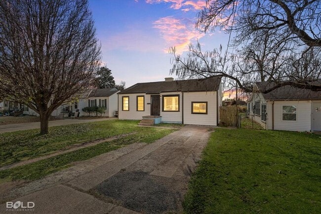 2400 Broadway Dr in Bossier City, LA - Building Photo - Building Photo