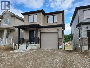 261 Benninger Dr in Kitchener, ON - Building Photo - Building Photo