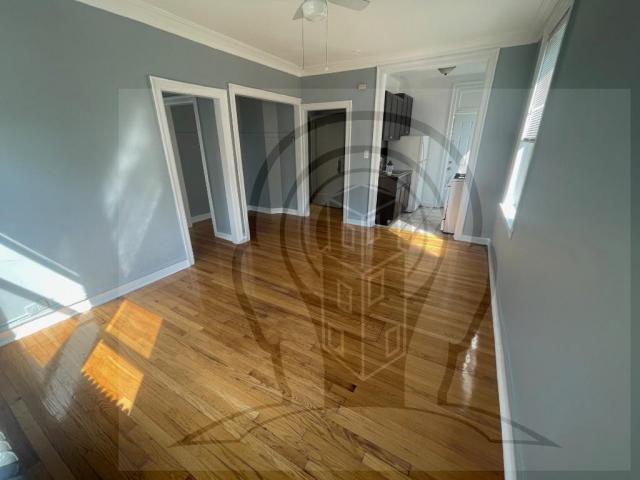 1371 W Estes Ave in Chicago, IL - Building Photo
