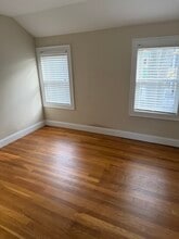 17 Linden St, Unit 17 Linden St in Winchester, MA - Foto de edificio - Building Photo