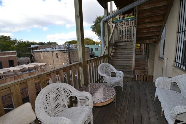 2142 N Halsted St, Unit J08P in Chicago, IL - Building Photo - Building Photo