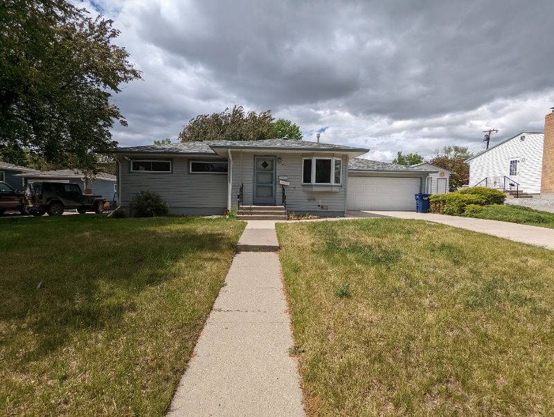 109 Riverview C in Great Falls, MT - Building Photo