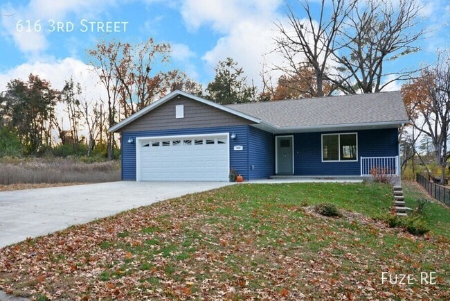 property at 616 N 3rd St