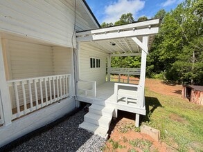 4685 Harmony Hwy in Hamptonville, NC - Building Photo - Building Photo