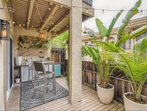 2349 Altisma Way, Unit B in Carlsbad, CA - Building Photo - Building Photo