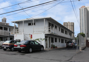 1693 Kalauokalani Way in Honolulu, HI - Building Photo - Building Photo