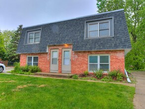 201 Wellons Dr in Ames, IA - Building Photo - Building Photo