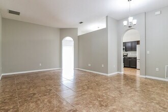 4307 Reynolds Oaks Pl in Plant City, FL - Foto de edificio - Building Photo