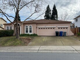 1093 Brock Cir in Folsom, CA - Building Photo