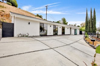 78shadyspring dr in Burbank, CA - Building Photo - Building Photo
