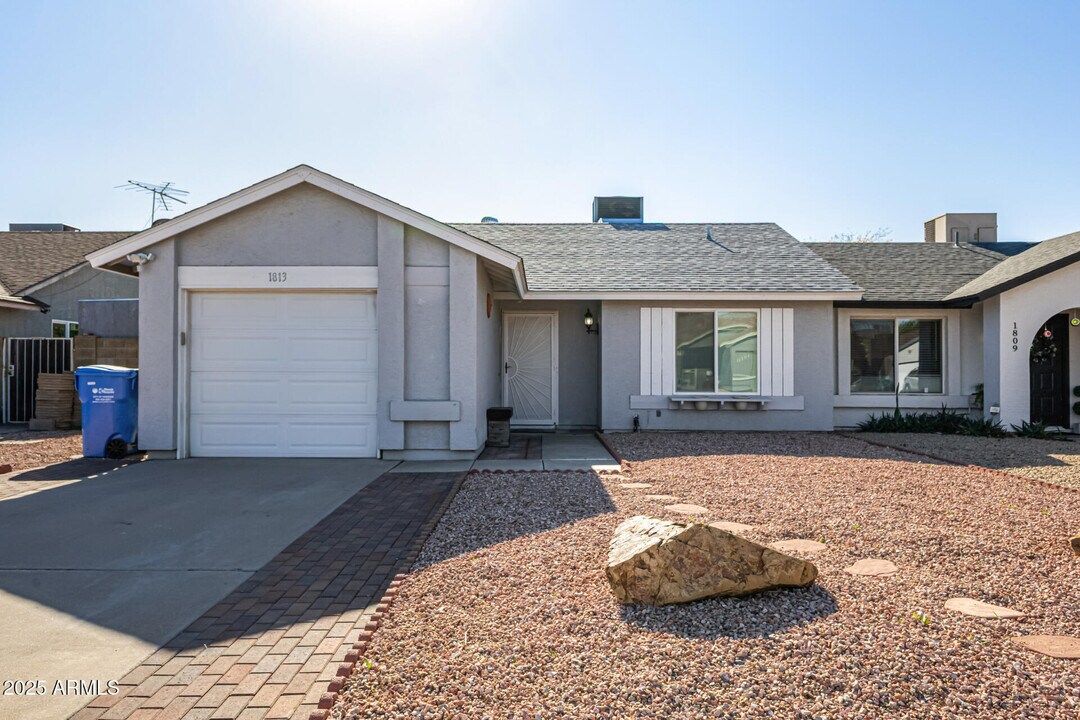 1813 E Grandview Rd in Phoenix, AZ - Building Photo