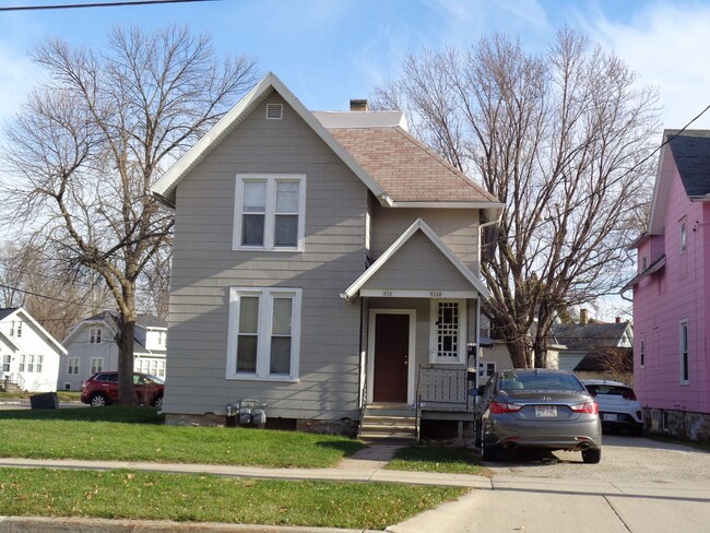 property at 952 Elmwood Ave