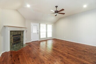 7824 Blossom Dr in Fort Worth, TX - Building Photo - Building Photo