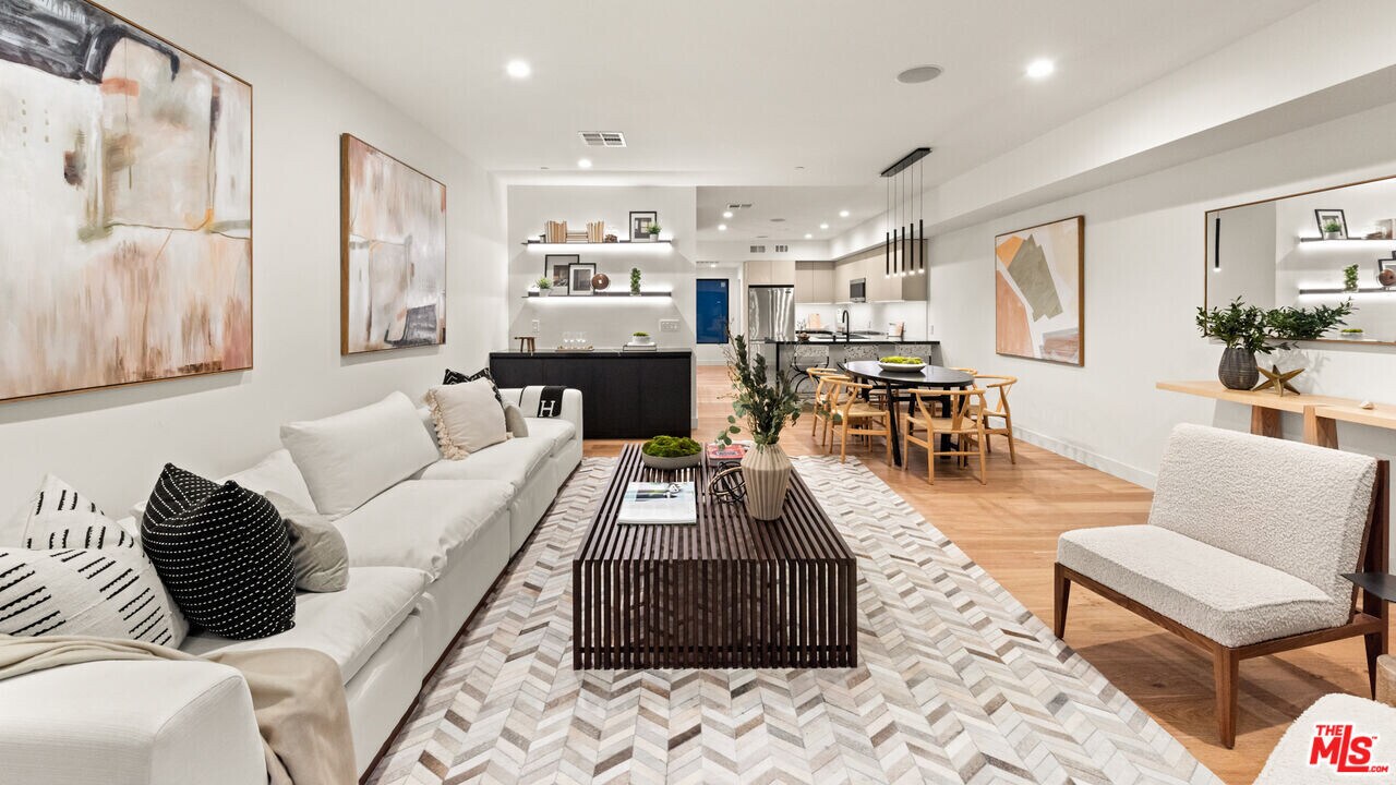 5629 Murray Ln in Los Angeles, CA - Building Photo