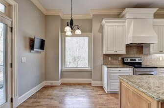 1410 Old Riverside Rd in Roswell, GA - Building Photo - Building Photo
