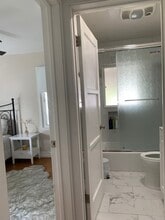 467 E 44th Cir in Long Beach, CA - Foto de edificio - Building Photo