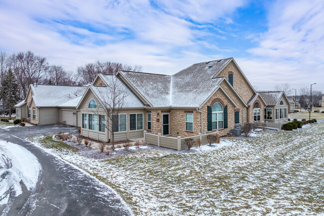 The Villas at Apple Creek in Appleton, WI - Building Photo - Building Photo