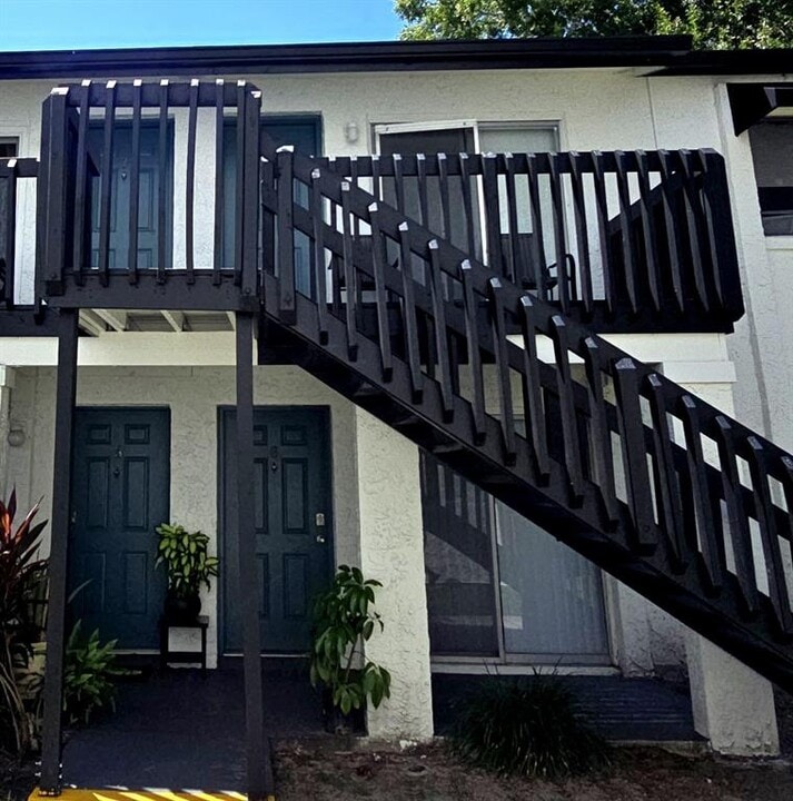 4267 S Semoran Blvd in Orlando, FL - Building Photo