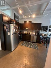 2 Fieldway Rd in Toronto, ON - Building Photo - Building Photo