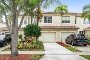 9663 Lago Dr in Boynton Beach, FL - Building Photo