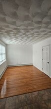 25 Towanda Dr, Unit Second floor unit in North Providence, RI - Foto de edificio - Building Photo