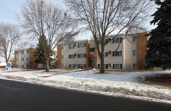 4110-4120 Nevada Ave N in Minneapolis, MN - Building Photo - Building Photo