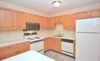 26 Smithfield Ct in Basking Ridge, NJ - Building Photo