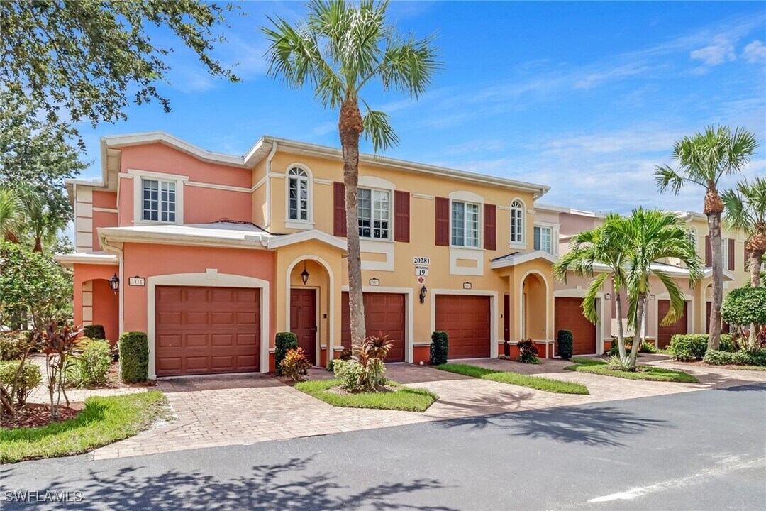 20281 Estero Gardens Cir in Estero, FL - Building Photo