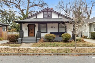 2214 Wallace St in Columbia, SC - Building Photo