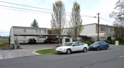 Sunset House Apartments in Spokane, WA - Building Photo - Building Photo