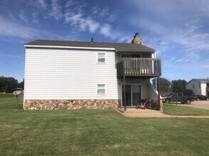 500 Curry Ln in Medicine Lodge, KS - Building Photo - Building Photo