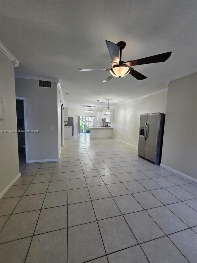 911 Hillcrest Ct in Hollywood, FL - Building Photo - Building Photo