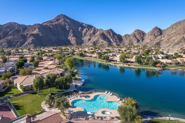 48538 Via Amistad in La Quinta, CA - Building Photo - Building Photo