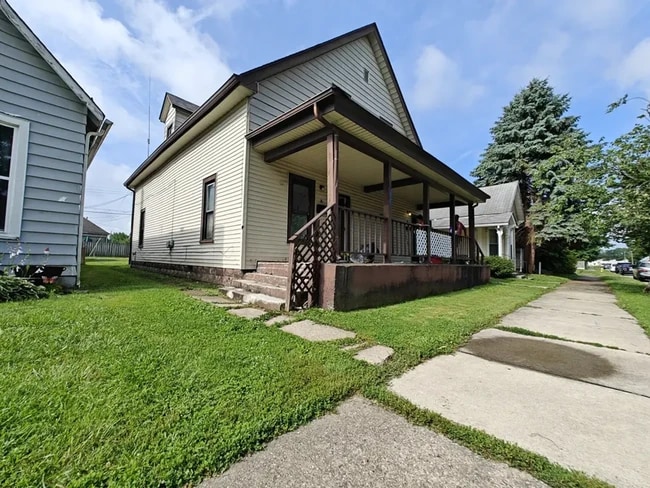 property at 529 W Taylor St