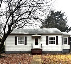 606 W 49th St in Richmond, VA - Building Photo