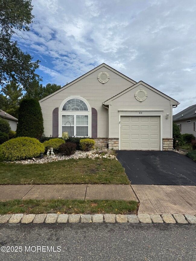 48 Saxony Cir in Manchester Township, NJ - Building Photo - Building Photo